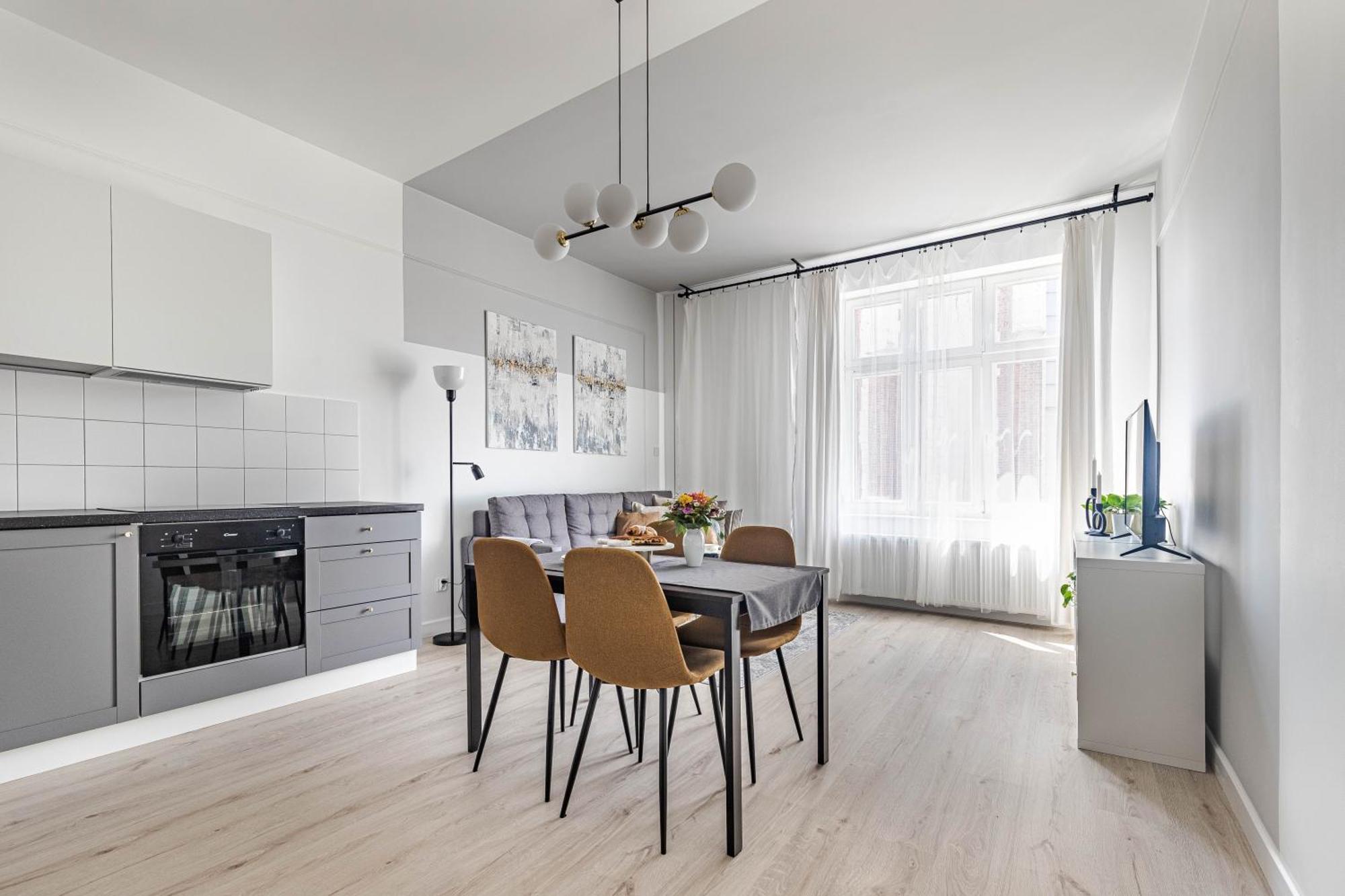 Spacious & Quiet Apt - Old Town & Kazimierz คราคูฟ ภายนอก รูปภาพ